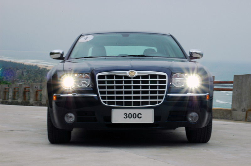 300C