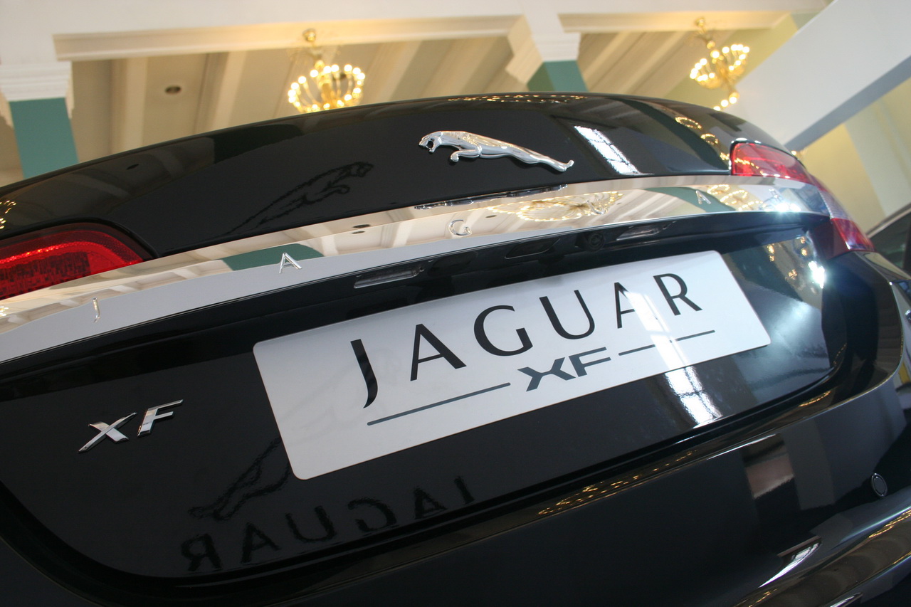 ݱJAGUAR XF