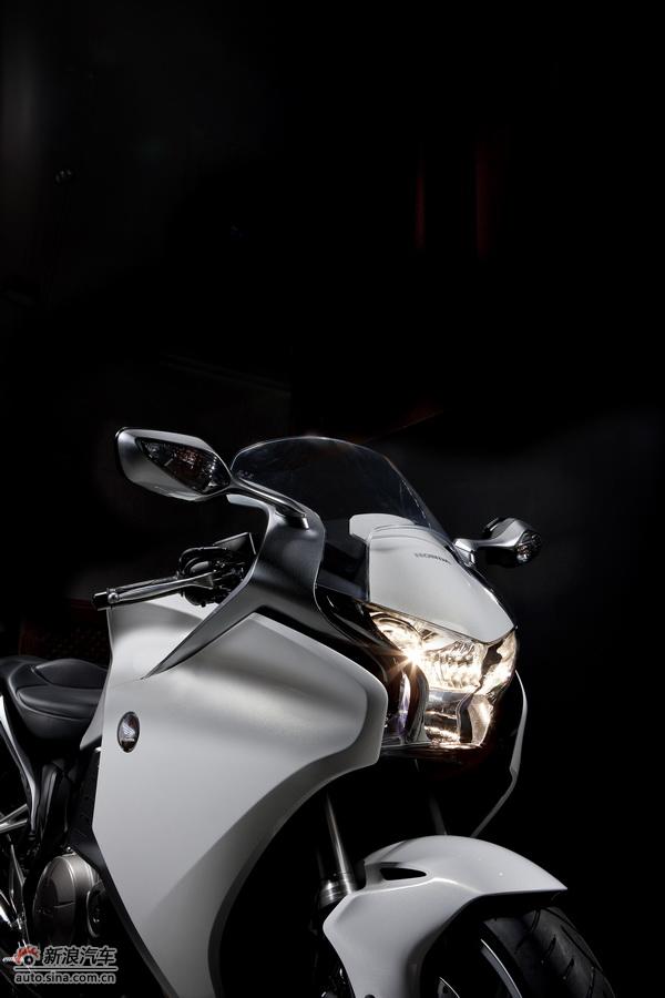 Honda VFR1200Fʽڹڷ ۼ۽25Ԫ