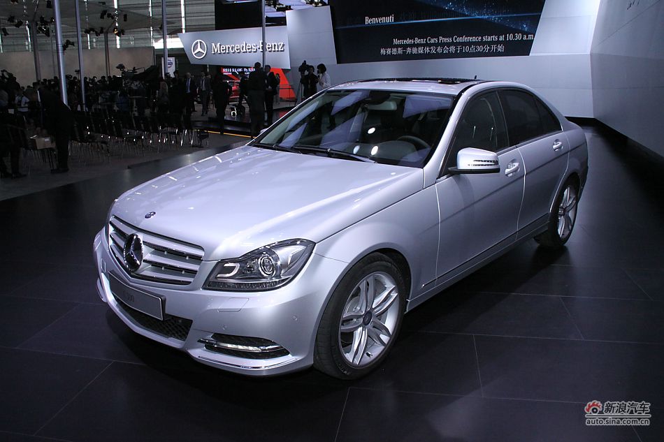 C300