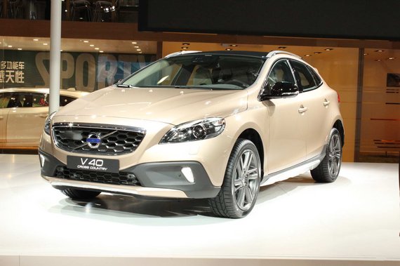 ֶV40 Cross Country