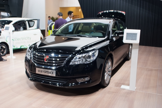 上汽集团荣威950 在沉默中尽显豪华