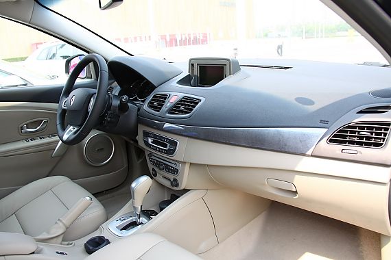 雷諾風(fēng)朗座椅空間