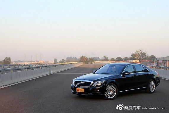 奔驰S级最高优惠18万 购车送万元装潢礼包