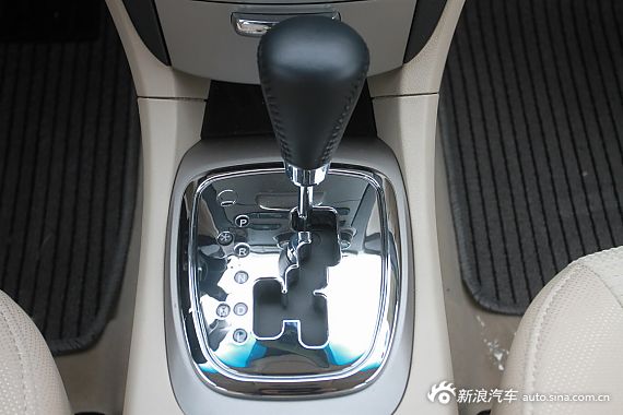 2012款奇瑞A3實(shí)拍 2012款奇瑞A3實(shí)拍