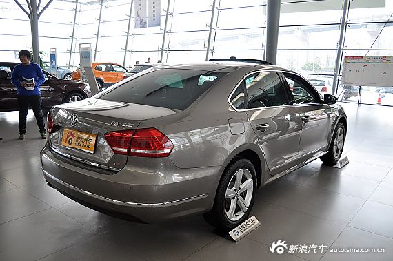2014款帕萨特1.8T DSG御尊版 2014款帕萨特1.8T DSG御尊版