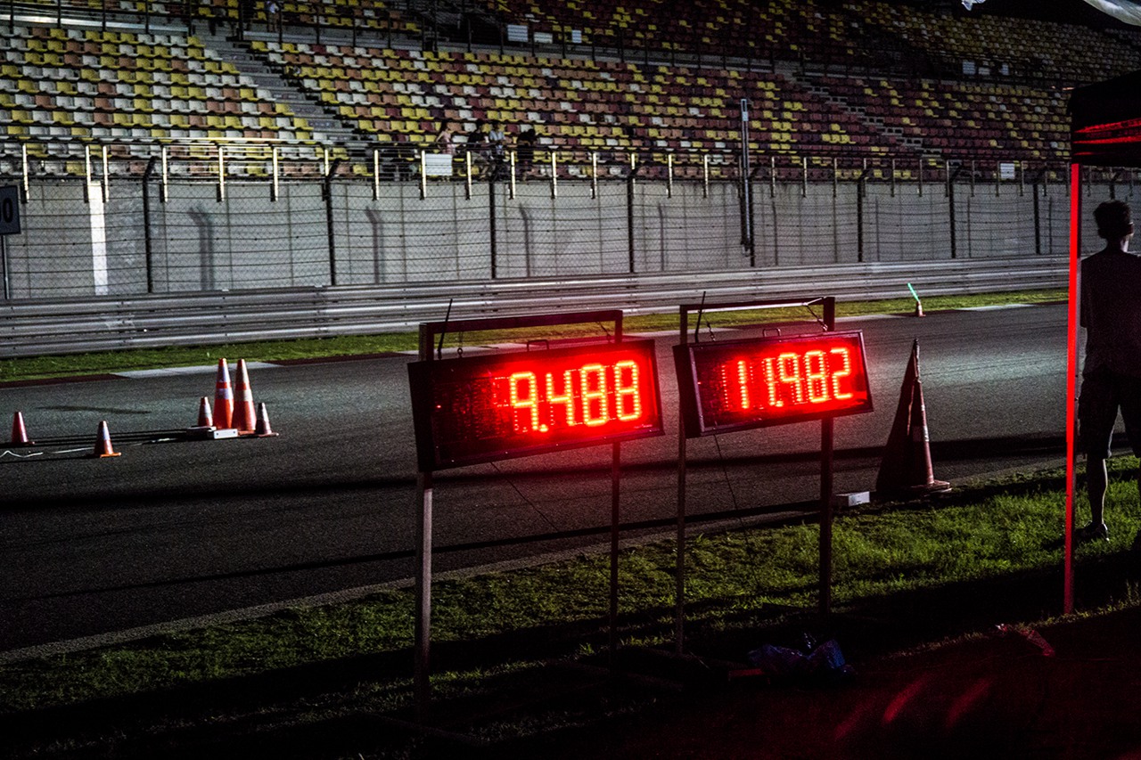 Fast4ward上海站直线竞速活动纪实_车致_新浪网