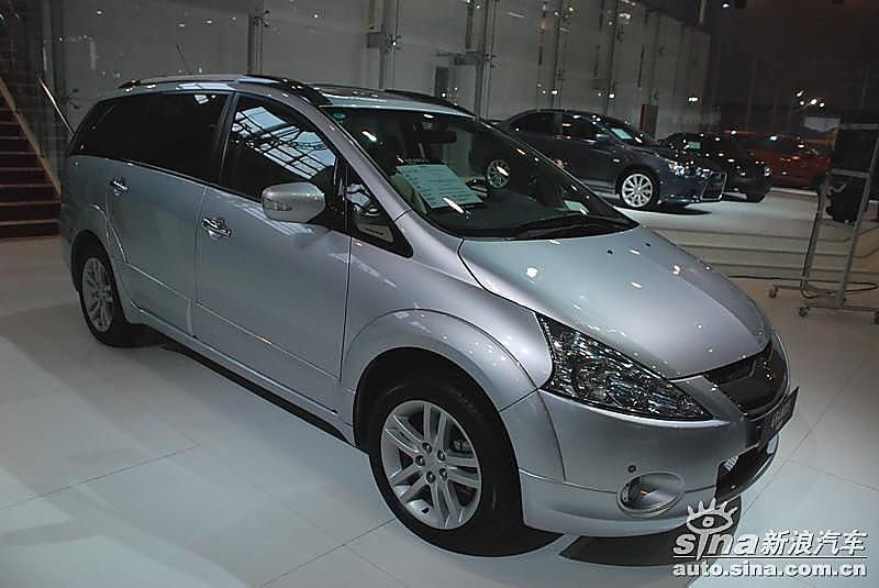 ������{��