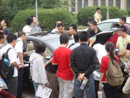 吉利远景08年校园招聘镇江站反响强烈