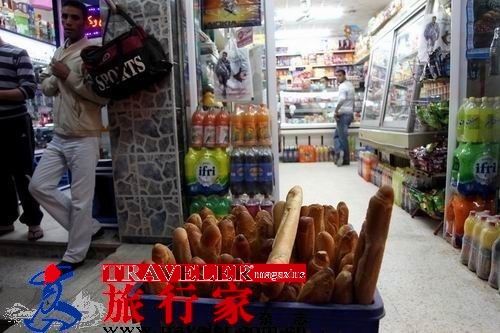 The French signs -- the baguette The French signs -- the baguette
