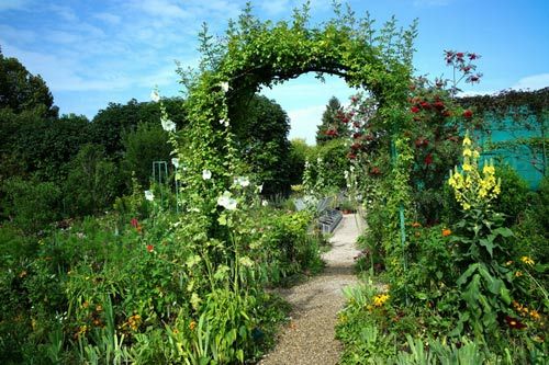 Into the new Monet Garden