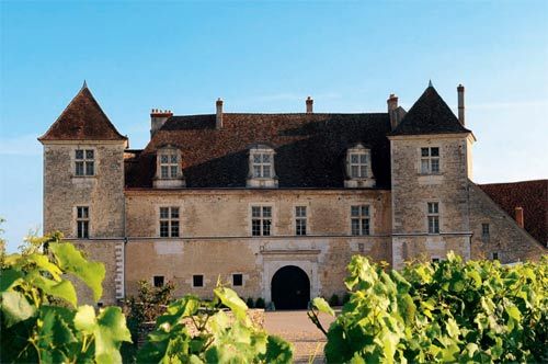 Burgundy Knight group global headquarters of Chateau Clos de Vougeot