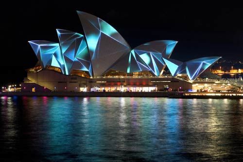 悉尼歌剧院夜景 来源：澳大利亚旅游局