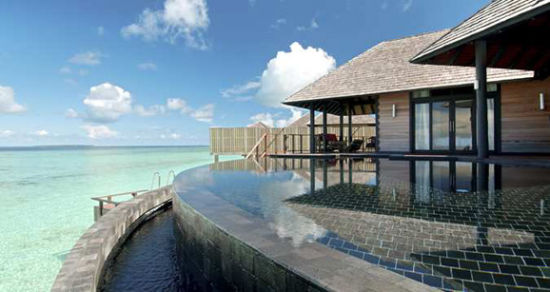 RHilton island resort
