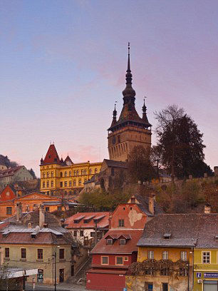 罗马尼亚旅游吸血鬼古堡的奇幻旅程