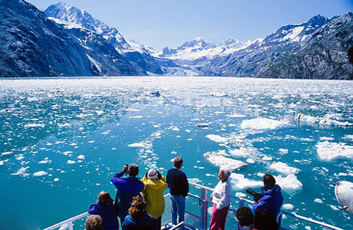 Cruise around in Alaska
