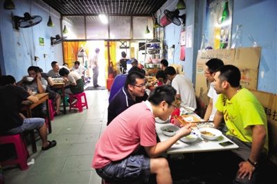 Happier filled with diners, there is Ningbo's civic life.