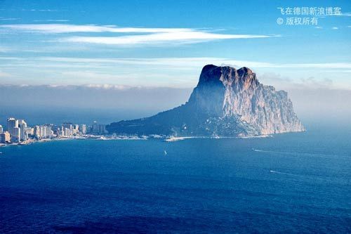 地中海海平面升起的巨岩