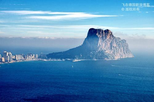 The Mediterranean sea level rose rock