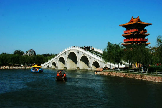 中国最美的十大主题公园:清明上河园等