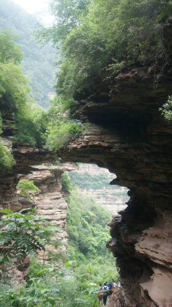 邻省河南观山水 峡谷瀑布不能少