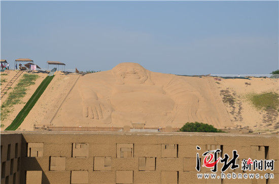 走进金沙湾沙雕大世界 感受滨海大漠奇观