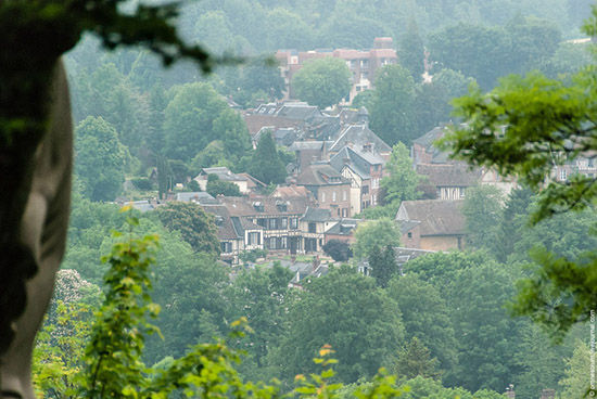 探寻法国浪漫小镇里昂拉福雷
