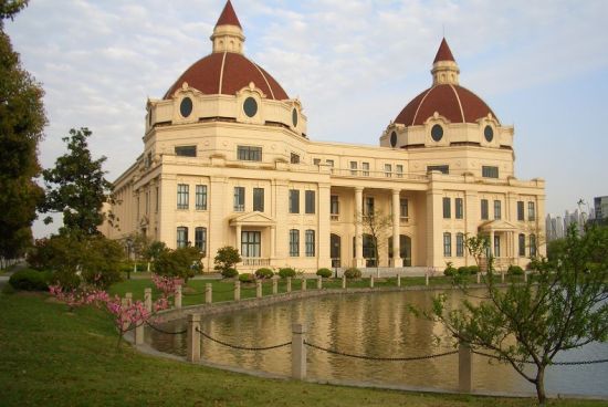 盘点国内<em>美女</em>最<em>多的</em>十所<em>大学</em>:北京外国语<em>大学</em>