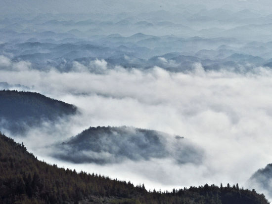 登齐岳而小南国齐岳山日出之旅