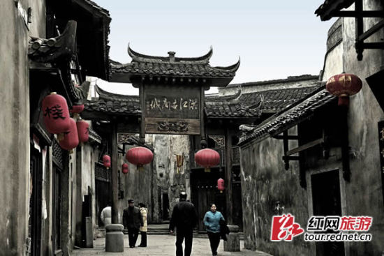 探访洪江古商城 穿越时空过明清的市井生活