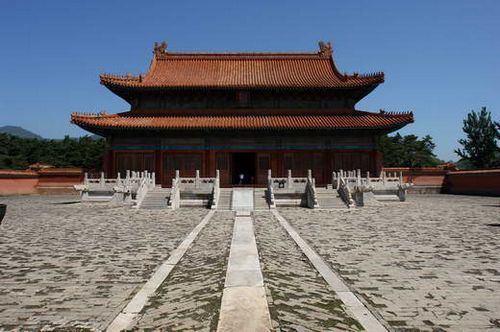 康熙大帝及妃陵寝