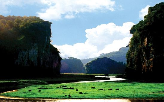湄江风景画