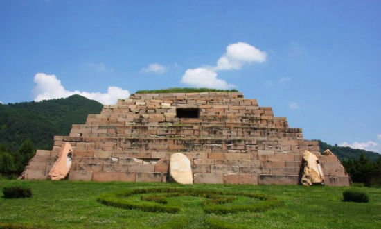 在集安轻拂去历史尘埃 好一座高句丽王城(2)_新浪旅游_新浪网