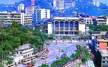 山城电影院巨乳三级在线电影图片