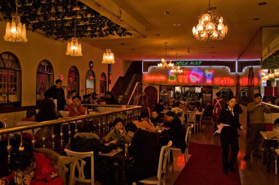 哈尔滨中央大街最具浪漫风情的华梅西餐厅