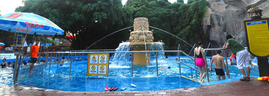上海欢乐谷玛雅水公园项目推荐:深海巨蟒
