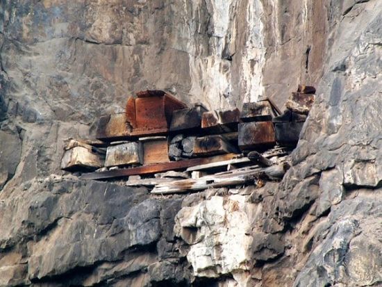 四川珙县僰人悬棺神秘文化千古难解