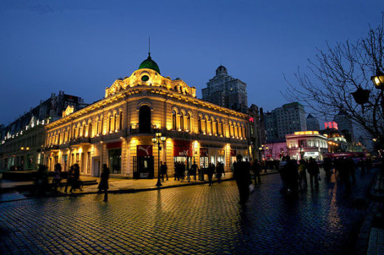 最具西洋风情的哈尔滨中央大街