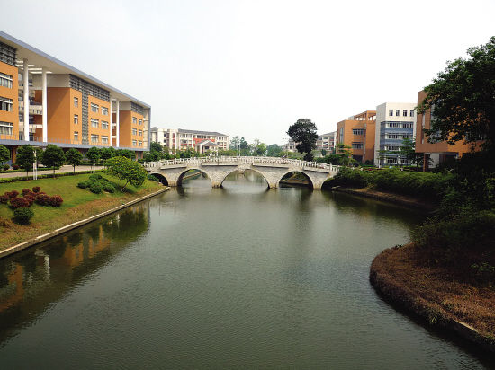 周末走进广州大学城客串学生族