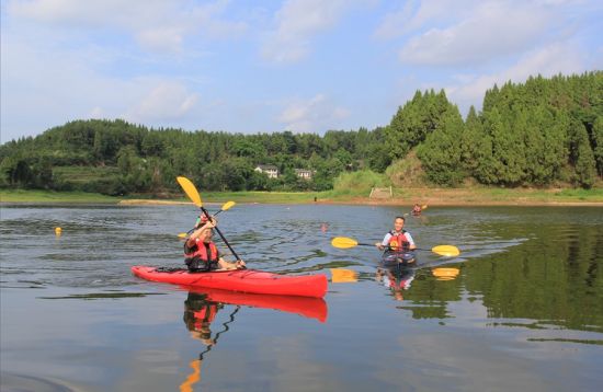舟行青龙湖 皮划艇尝鲜之旅