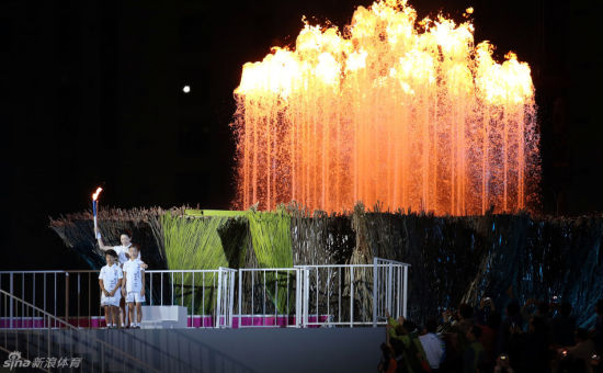 直击仁川亚运会开幕式现场 韩国体育观光成为