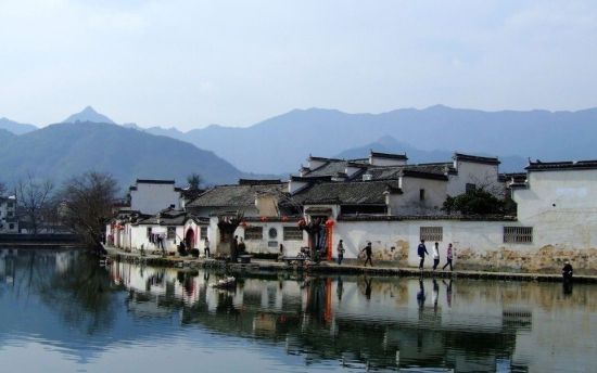 2014国庆门票收入较好的5A景区:安徽宏村
