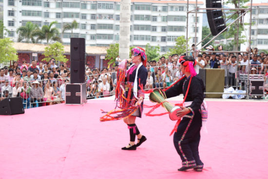 2015昌江主会场黎族苗族原生态民歌对唱欢庆