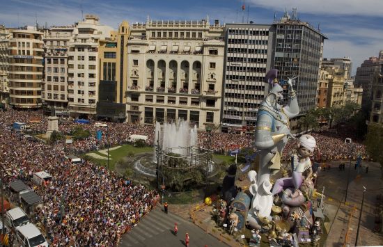 西班牙瓦伦西亚法雅节:迎接春天的到来