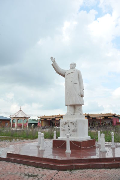 毛泽东汉白玉雕像