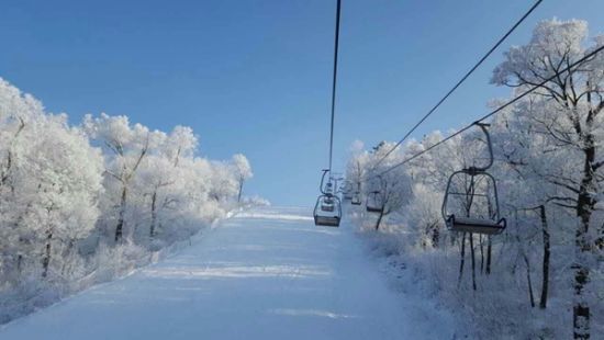#2015美丽中国行#走进铁力日月峡滑雪场