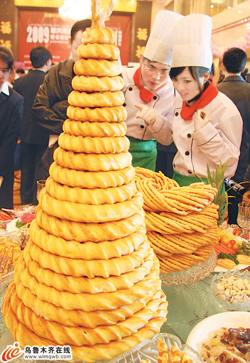 全国烹饪技能竞赛新疆本土餐饮受欢迎