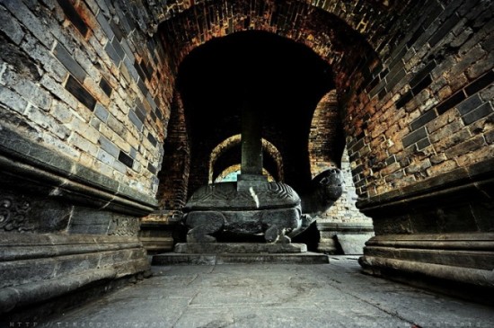 避暑消夏何足道 与君同游武当山