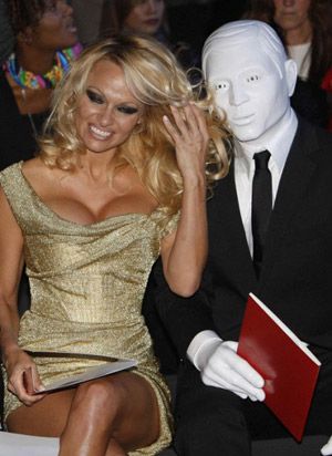 盘点全球近期出现的各种怪人(图)(4)