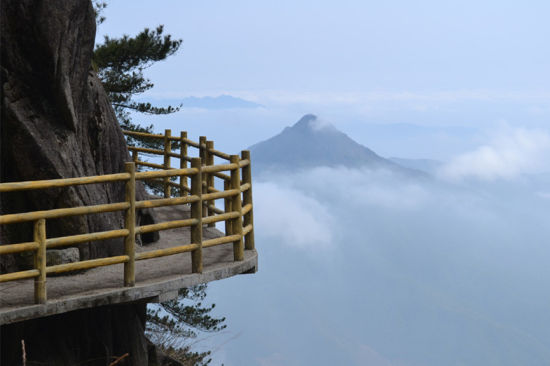 明月山
